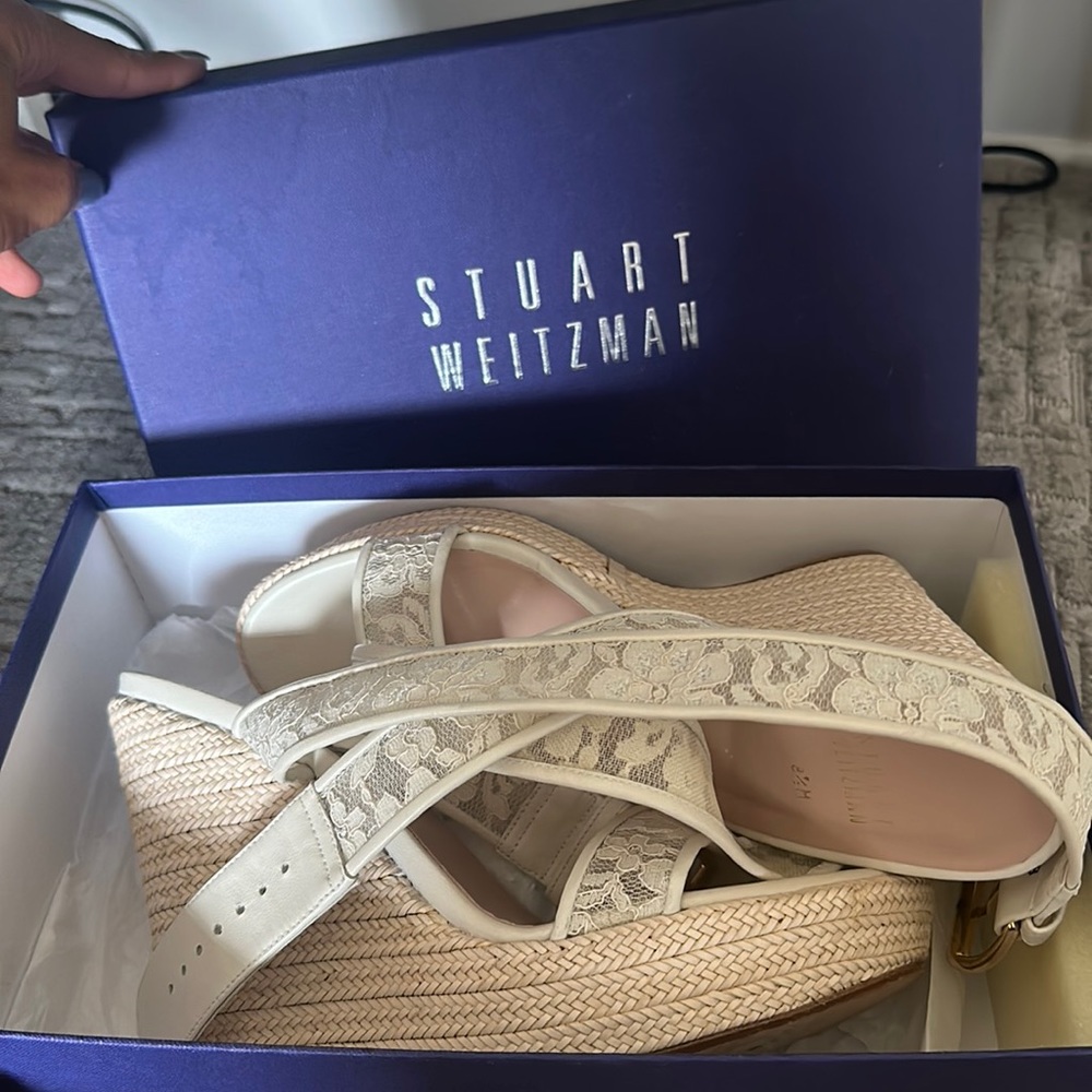 Stuart Weitzman barely worn wedges size 8.5 great condition